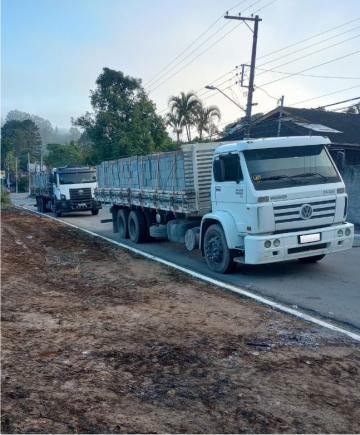 Caminhão Prumoh 4
